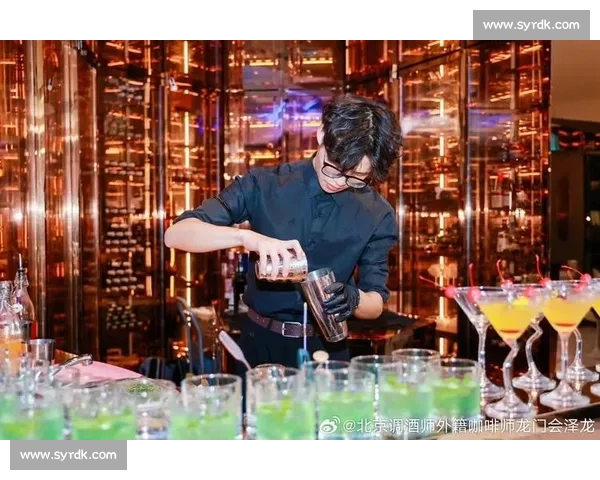 花式调酒大赛:创意与技巧的巅峰对决,酿出精彩时刻 花式调酒大赛:创意与技巧的巅峰对决,酿出精彩时刻
