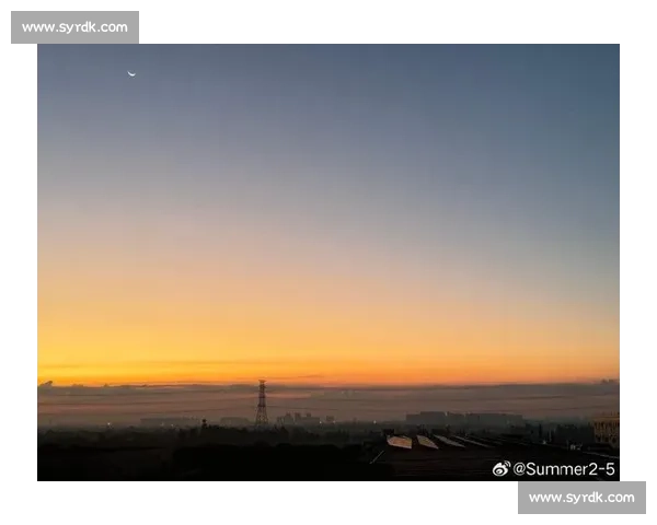 与晨曦同行在清晨的第一缕阳光下挑战自我早起朗诵的力量